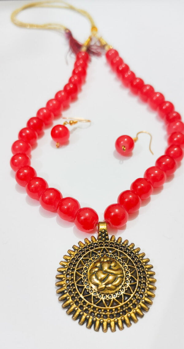 Neckles