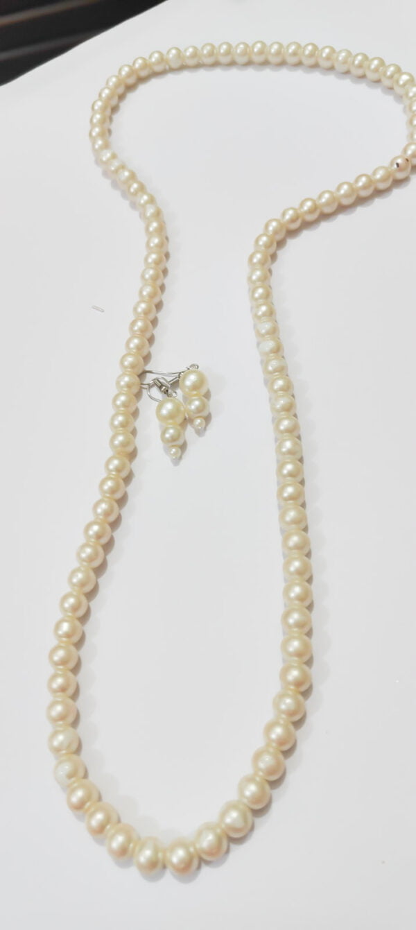 Pearl Necklace - Image 2